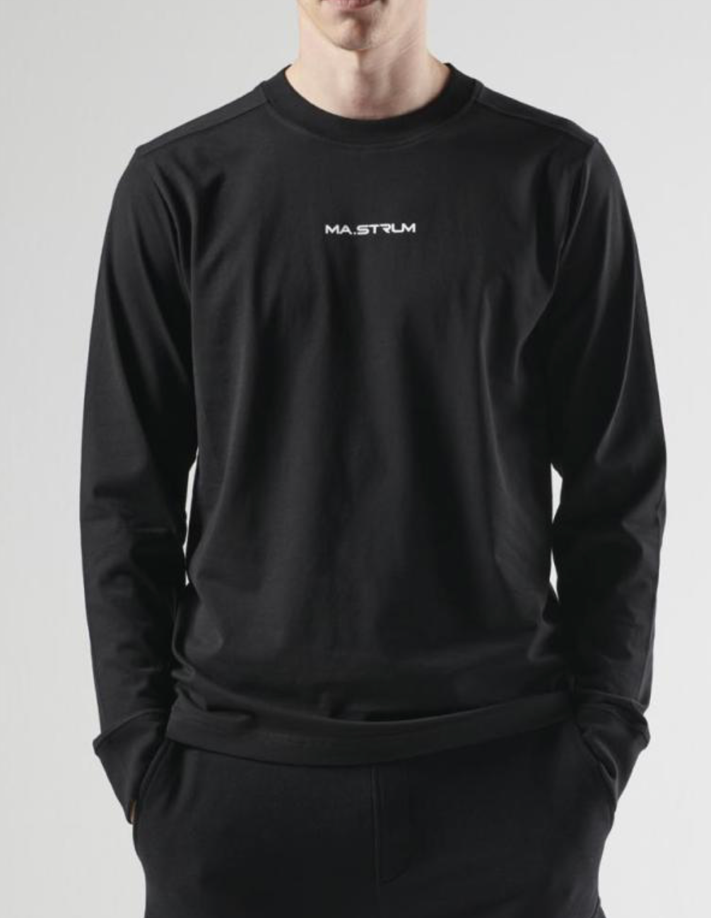 Black MA. Strum L/S Printed T-Shirt